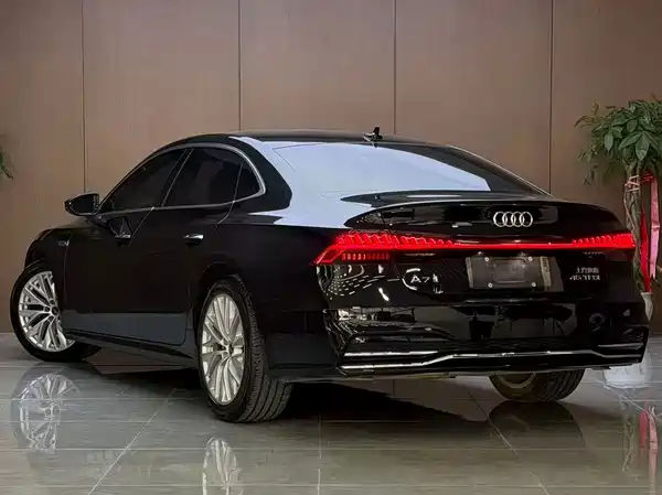 Audi A7L 2023