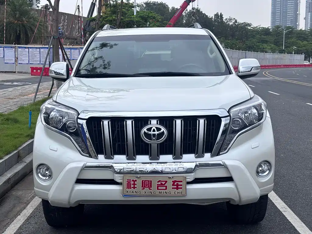 Toyota Prado 2015 — фото 2
