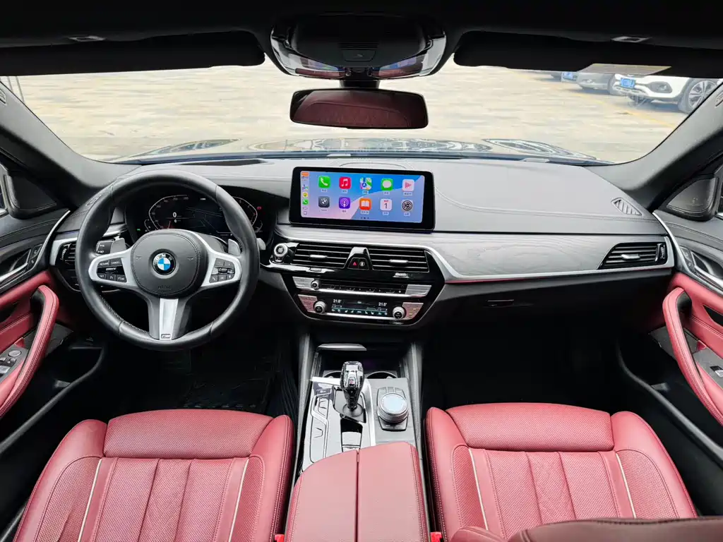 BMW 5 Series 2020 — фото 13