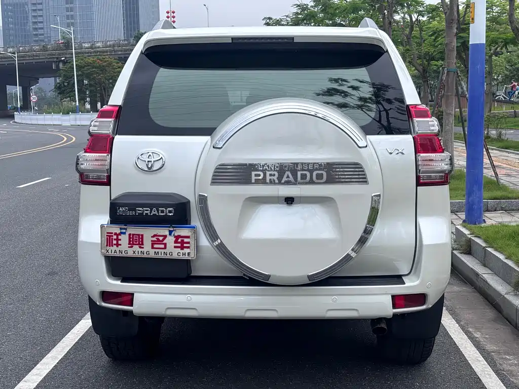 Toyota Prado 2015 — фото 5