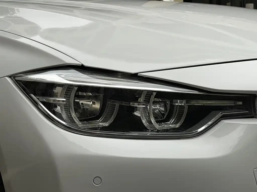 BMW 3 Series 2016 — фото 9