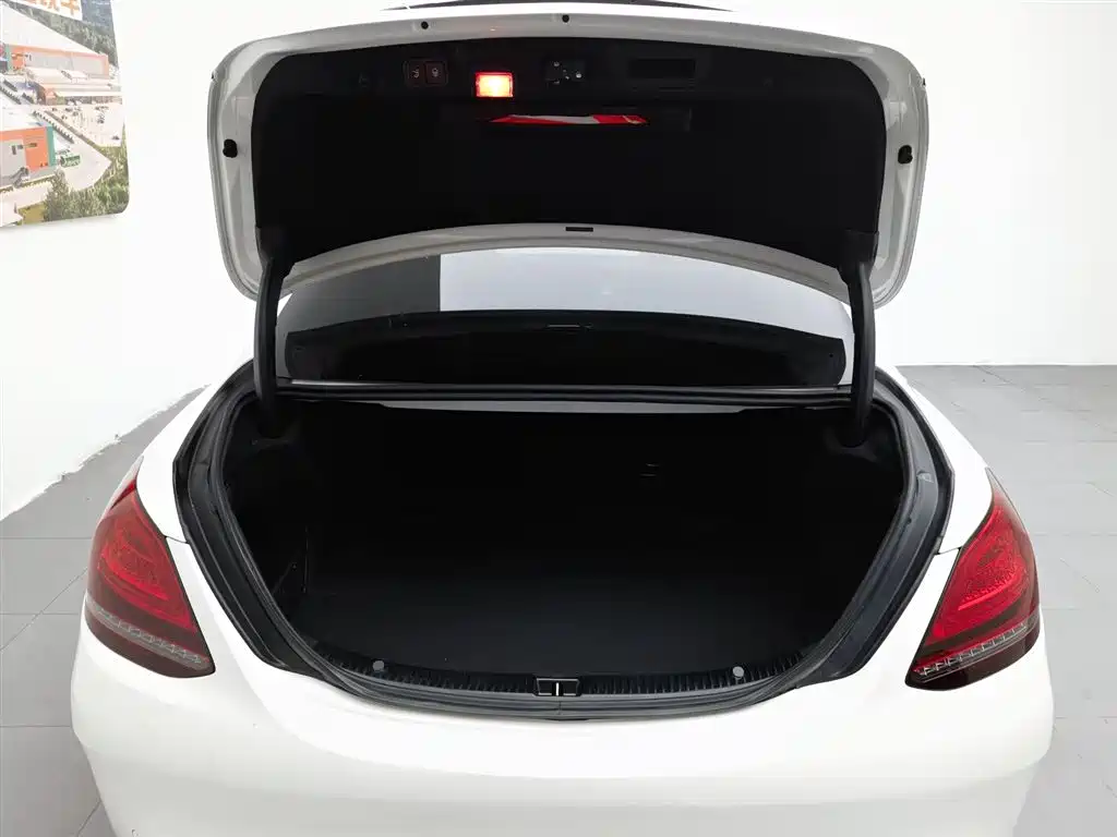 Mercedes-Benz C-Class 2019 — фото 16