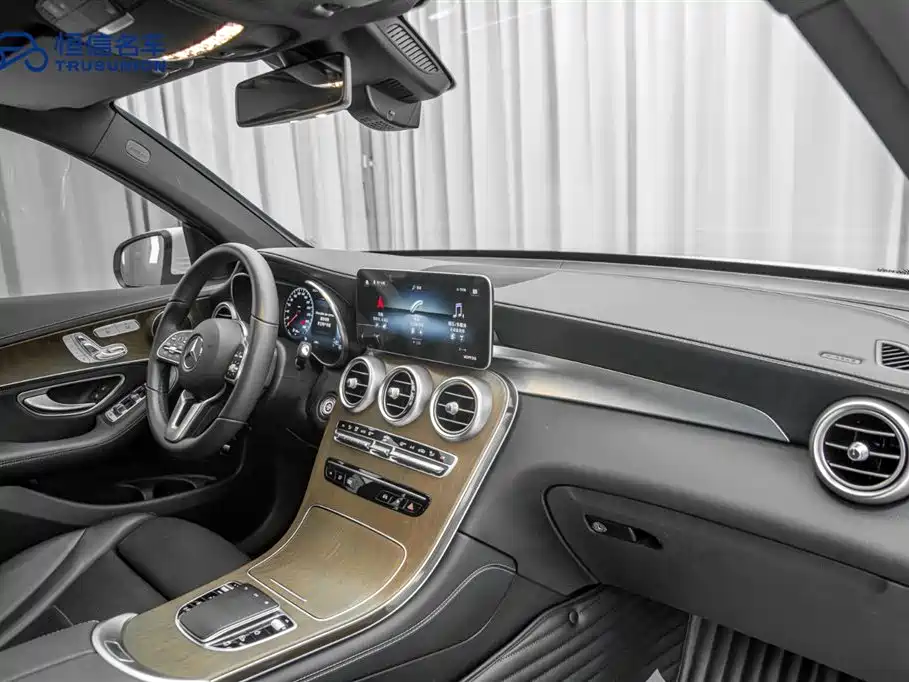 Mercedes-Benz GLC 2020 — фото 18