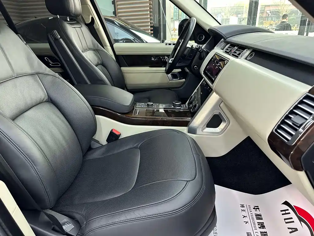 Land Rover Range Rover 2020 — фото 18