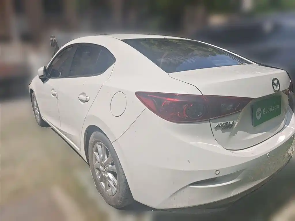 Mazda 3 Axela 2015 — фото 4