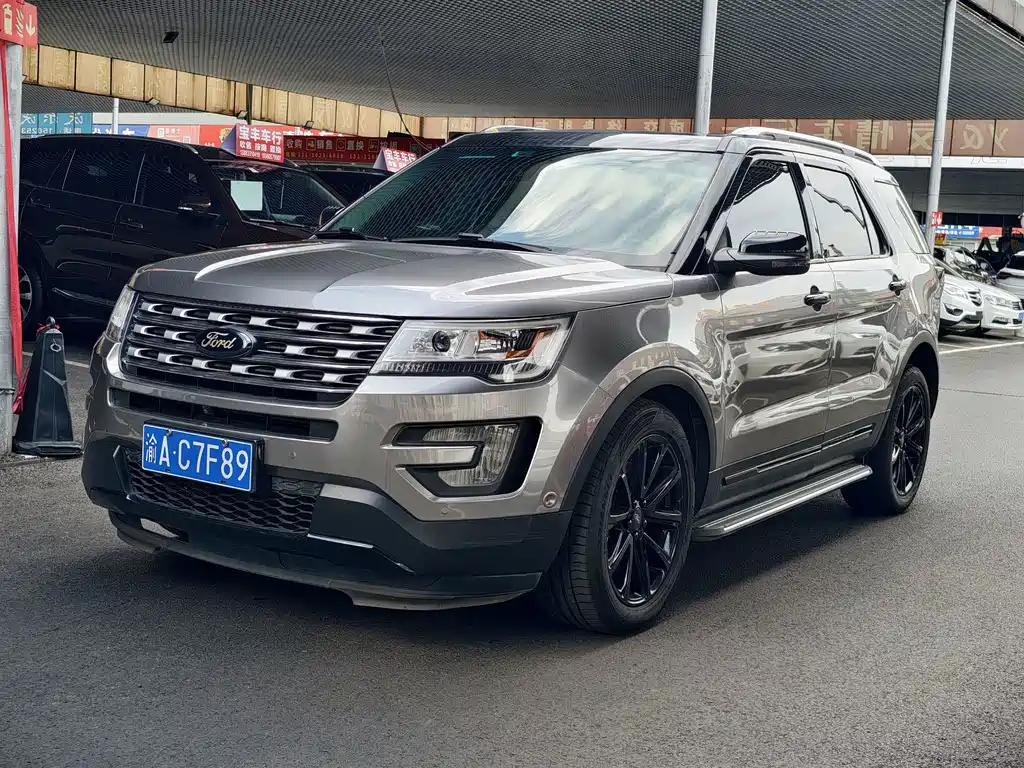 Ford Explorer 2016 — фото 1