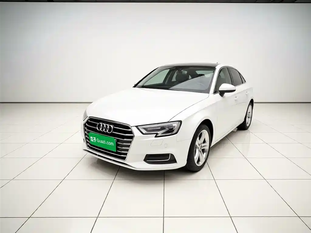 Audi A3 2020 — фото 1