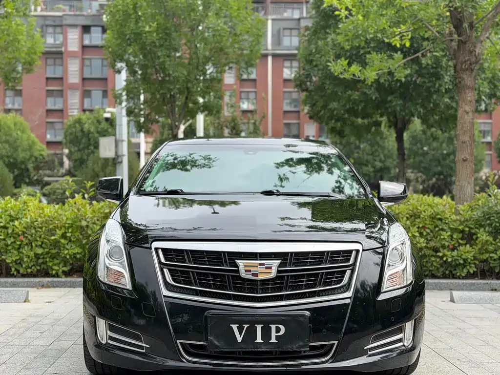 Cadillac XTS 2016 — фото 2