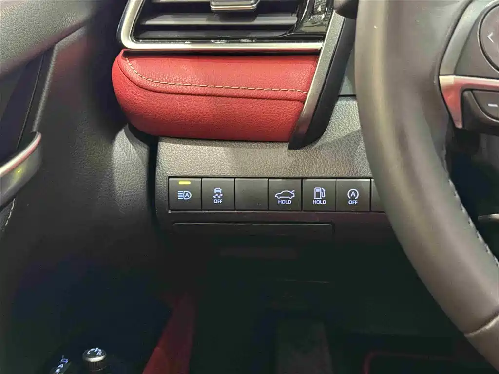 Toyota Camry 2022 — фото 13