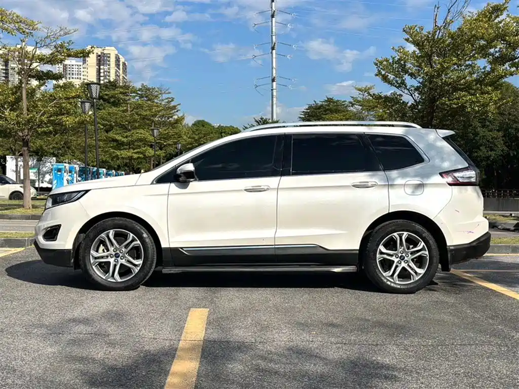 Ford Edge 2017 — фото 7