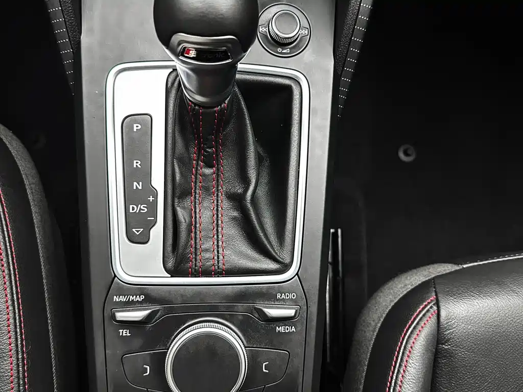 Audi Q2L 2021 — фото 13
