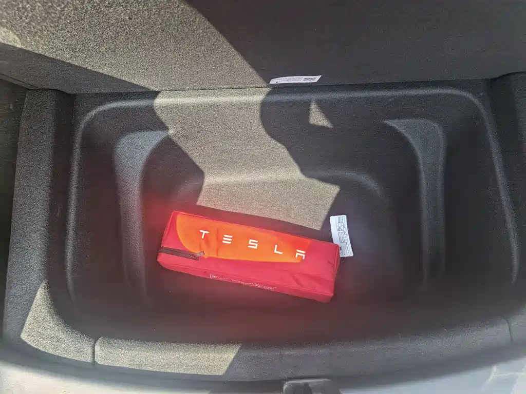 Tesla Model Y 2023 — фото 21