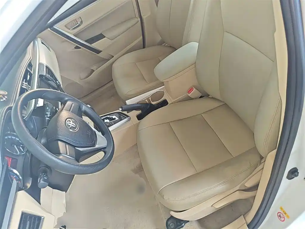 Toyota Corolla 2015 — фото 15