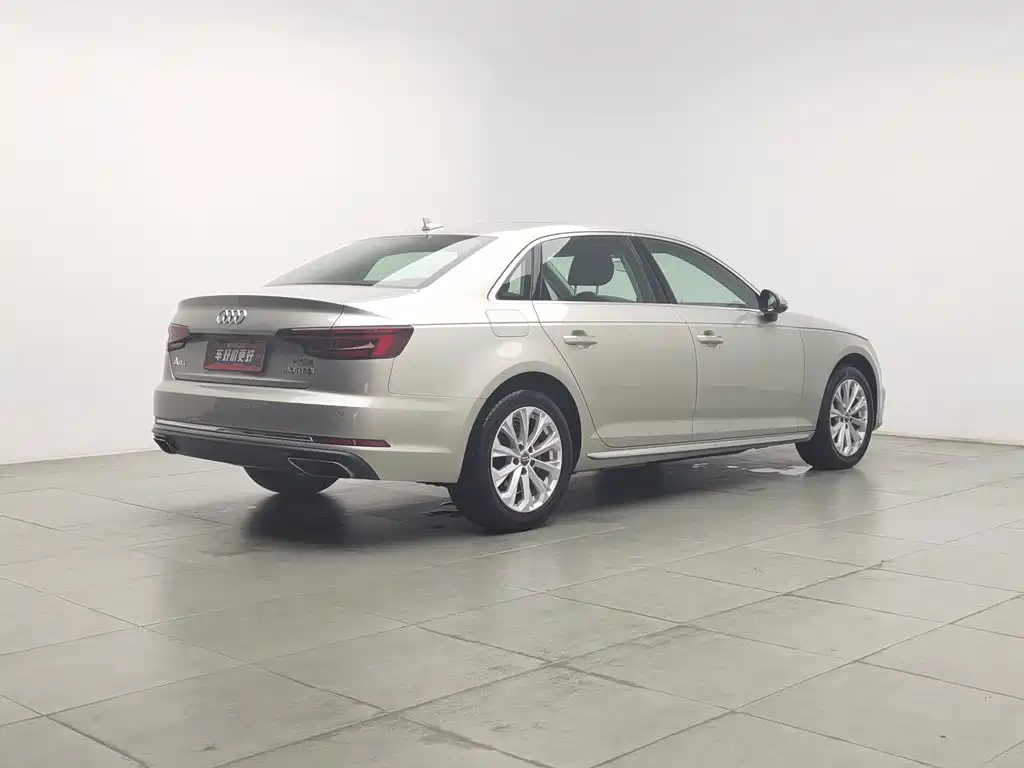 Audi A4L 2019 — фото 2