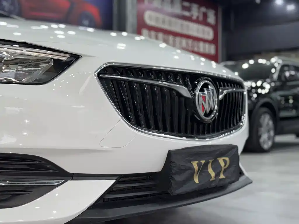 Buick Regal 2018 — фото 20