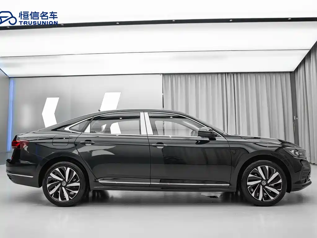 Volkswagen Passat — фото 7