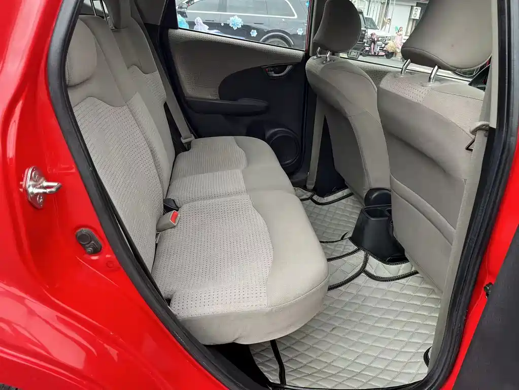 Honda Fit 2010 — фото 16