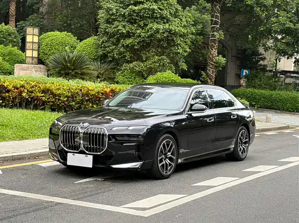 BMW 7 Series 2024