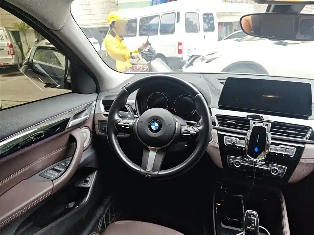 BMW X2 2022 — фото 11