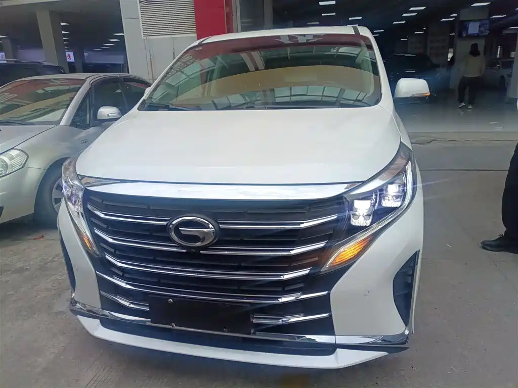 GAC Motor Trumpchi M8 2022 — фото 3