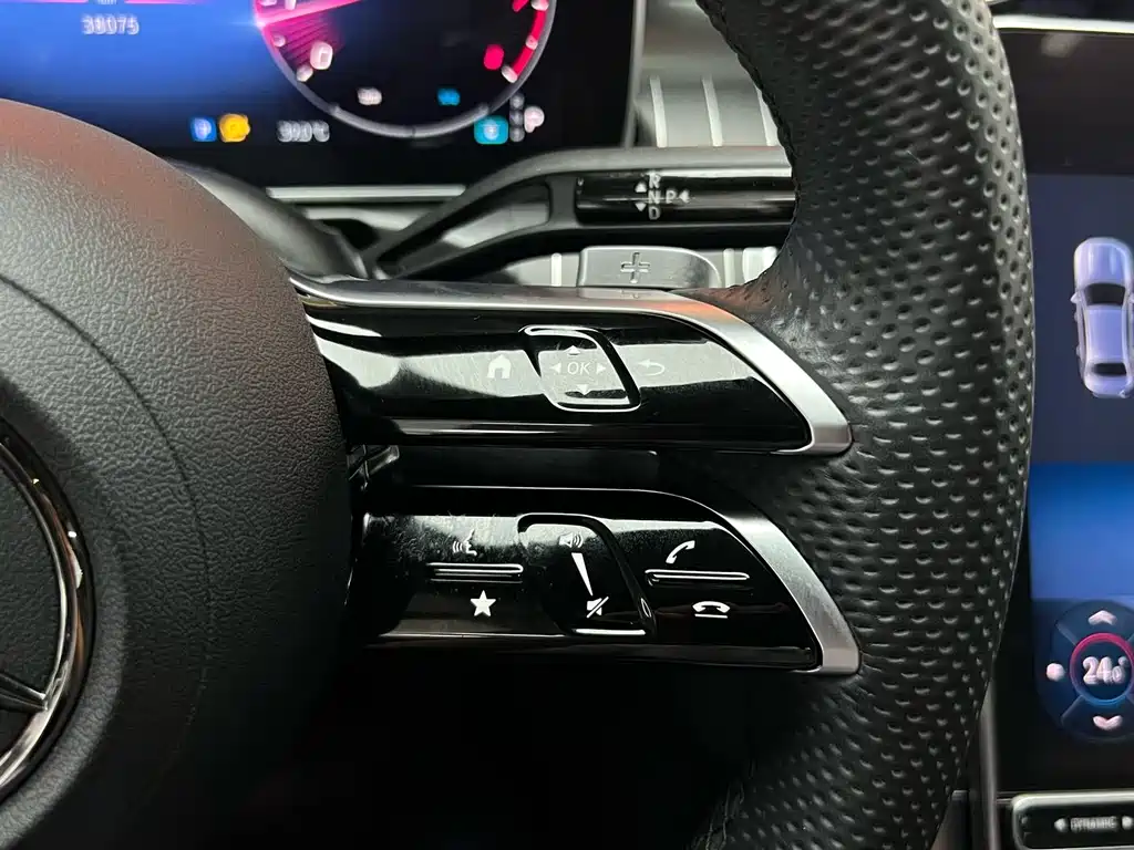 Mercedes-Benz C-Class 2023 — фото 20