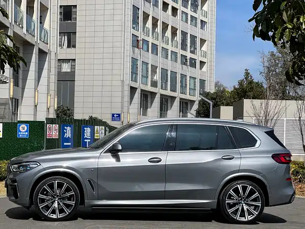 BMW X5 2022