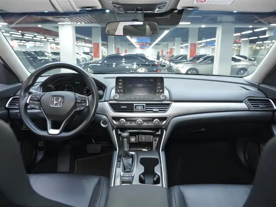 Honda Accord 2020 — фото 15