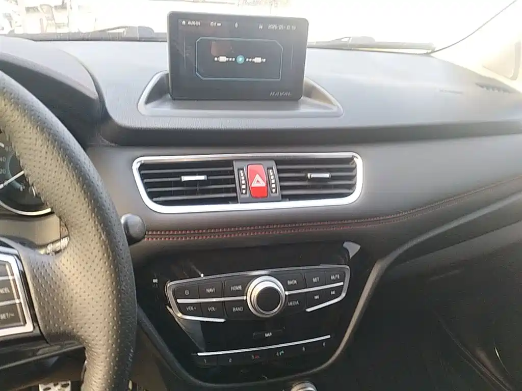 Haval H1 2018 — фото 13
