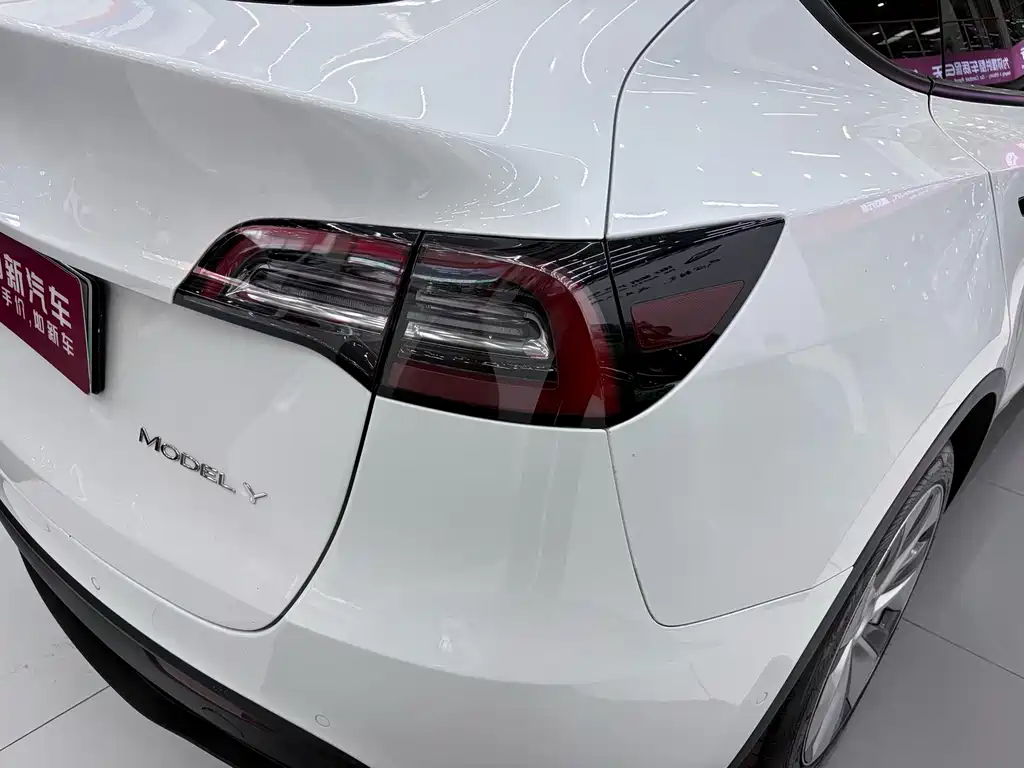 Tesla Model Y 2021 — фото 9