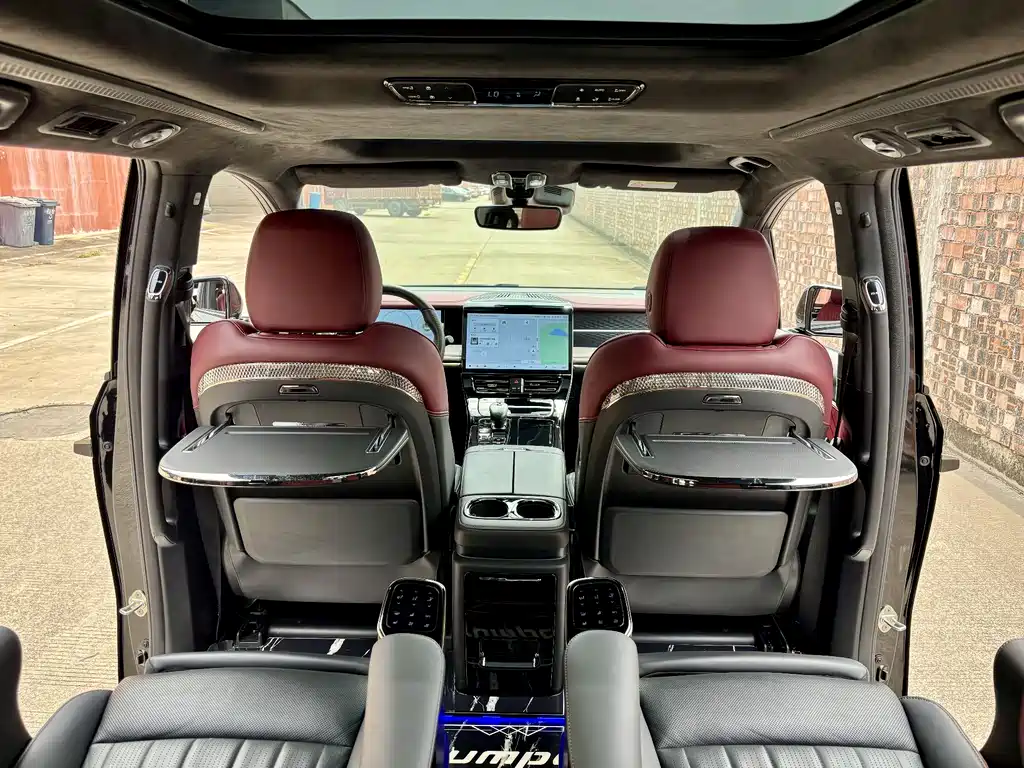 GAC Motor Trumpchi M8 2024 — фото 13