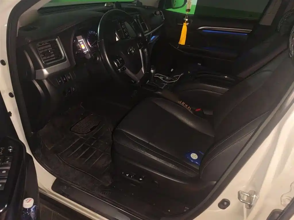 Toyota Highlander 2018 — фото 16