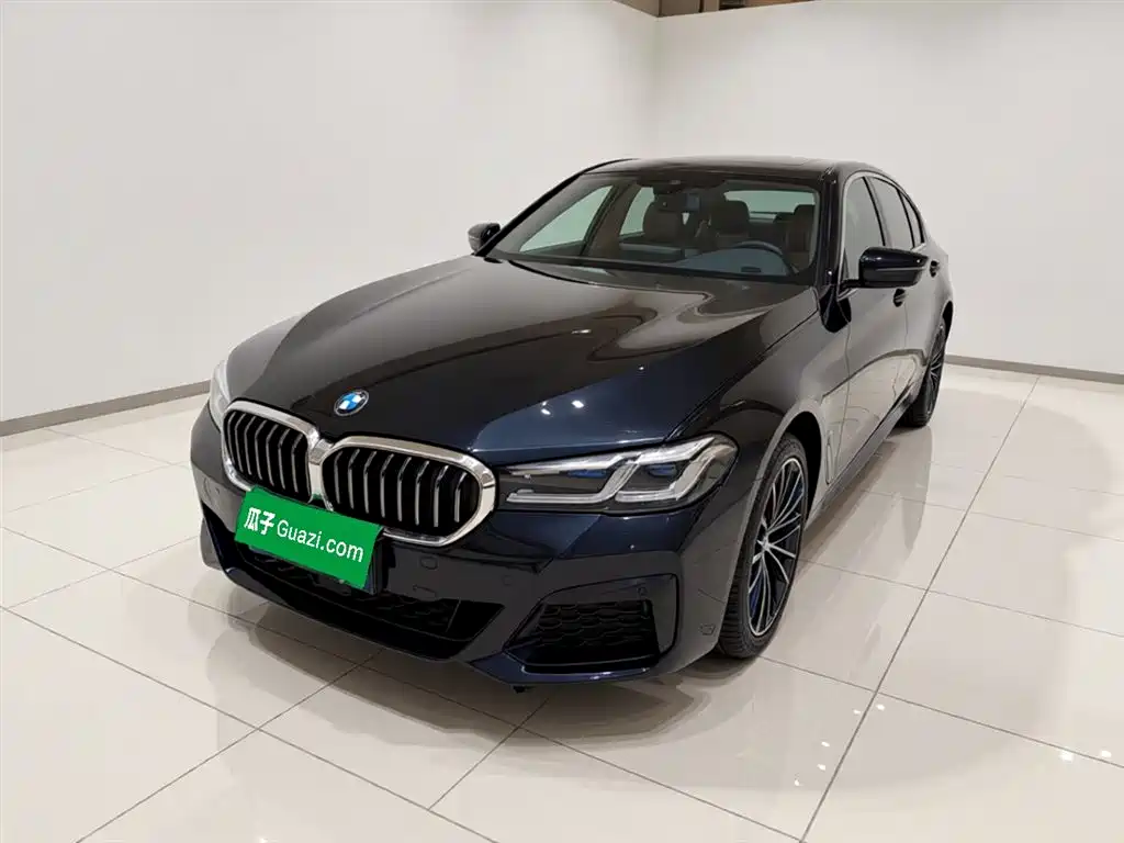 BMW 5 Series 2022 — фото 1