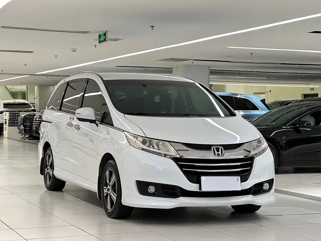 Honda Odyssey 2017 — фото 3