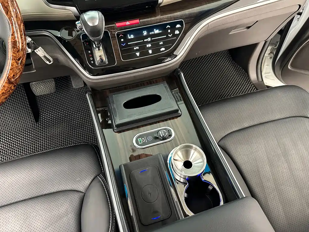 Honda Odyssey 2017 — фото 18