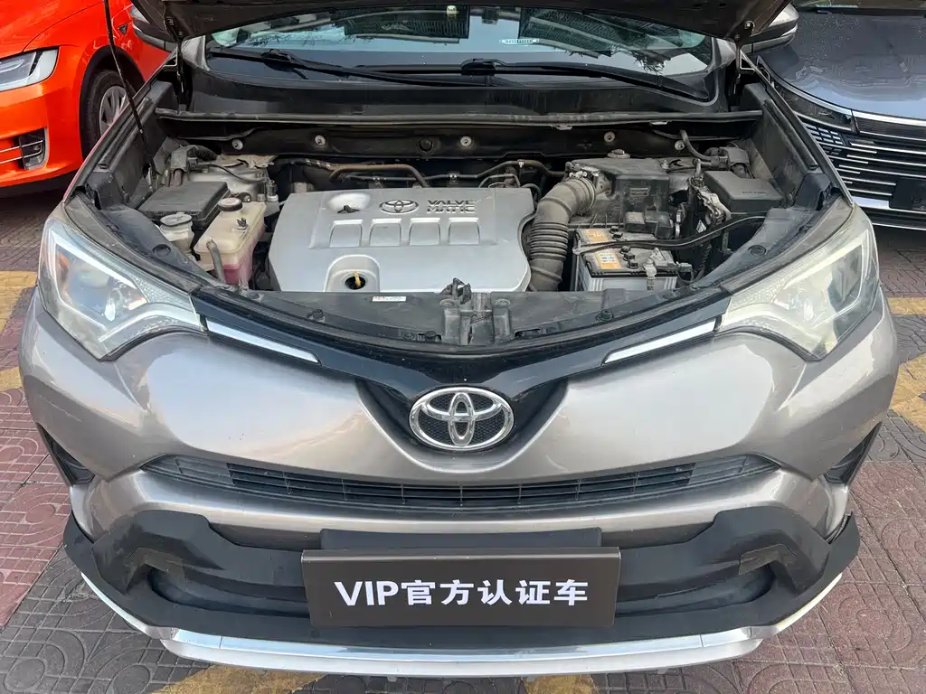 Toyota RAV4 2019 — фото 4
