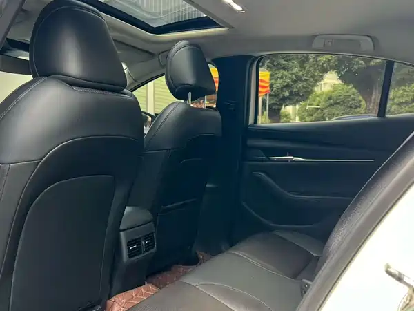 Mazda 3 Axela 2021