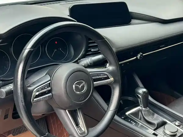 Mazda 3 Axela 2021