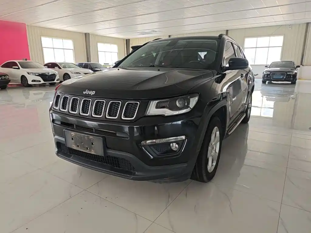 Jeep Compass 2017 — фото 1