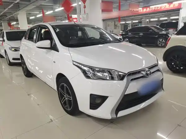 Toyota Yaris L 2015