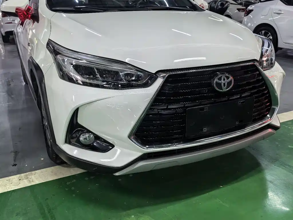Toyota Yaris L 2022 — фото 2