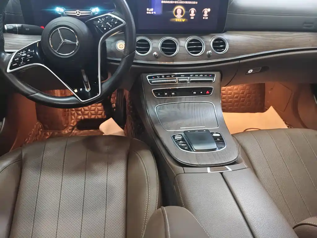 Mercedes-Benz E-Class 2021 — фото 11