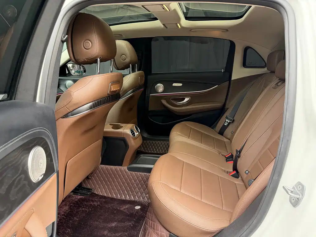 Mercedes-Benz E-Class 2019 — фото 6