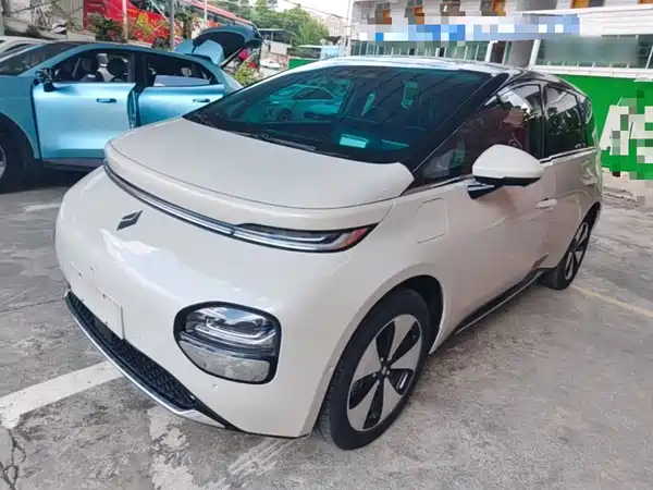 Baojun Yunduo 2024