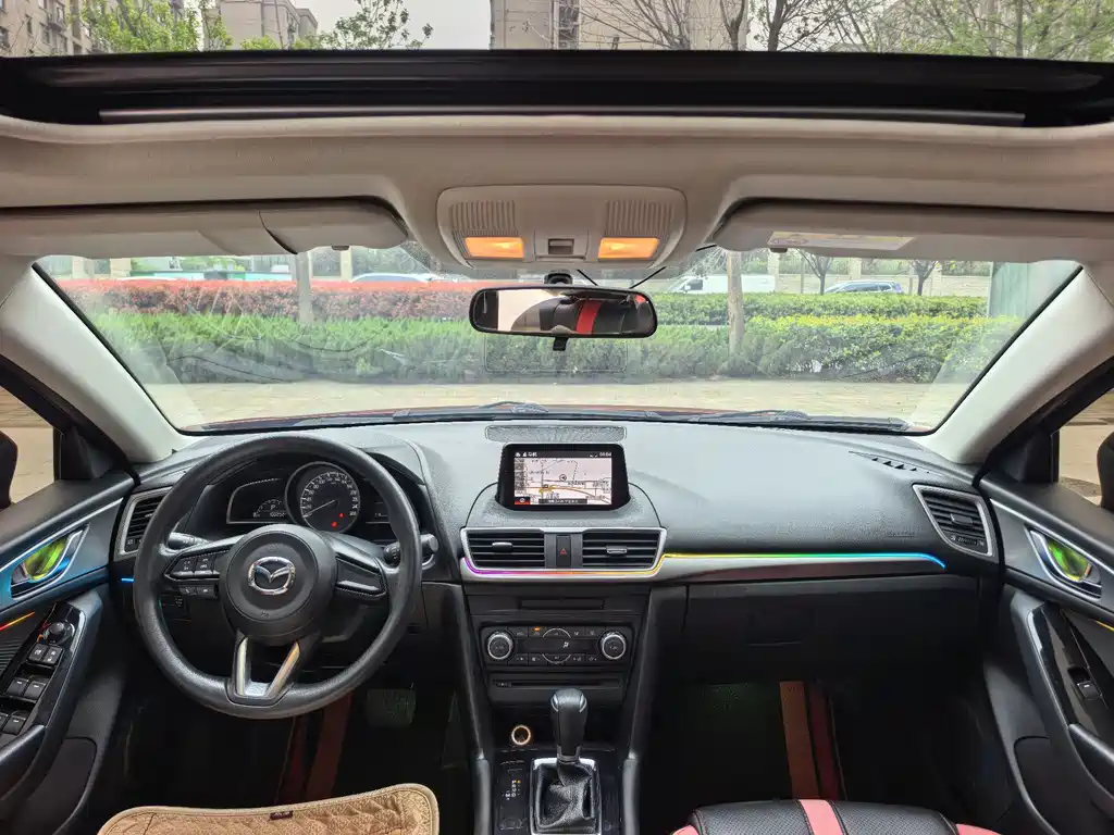 Mazda 3 Axela 2017 — фото 15