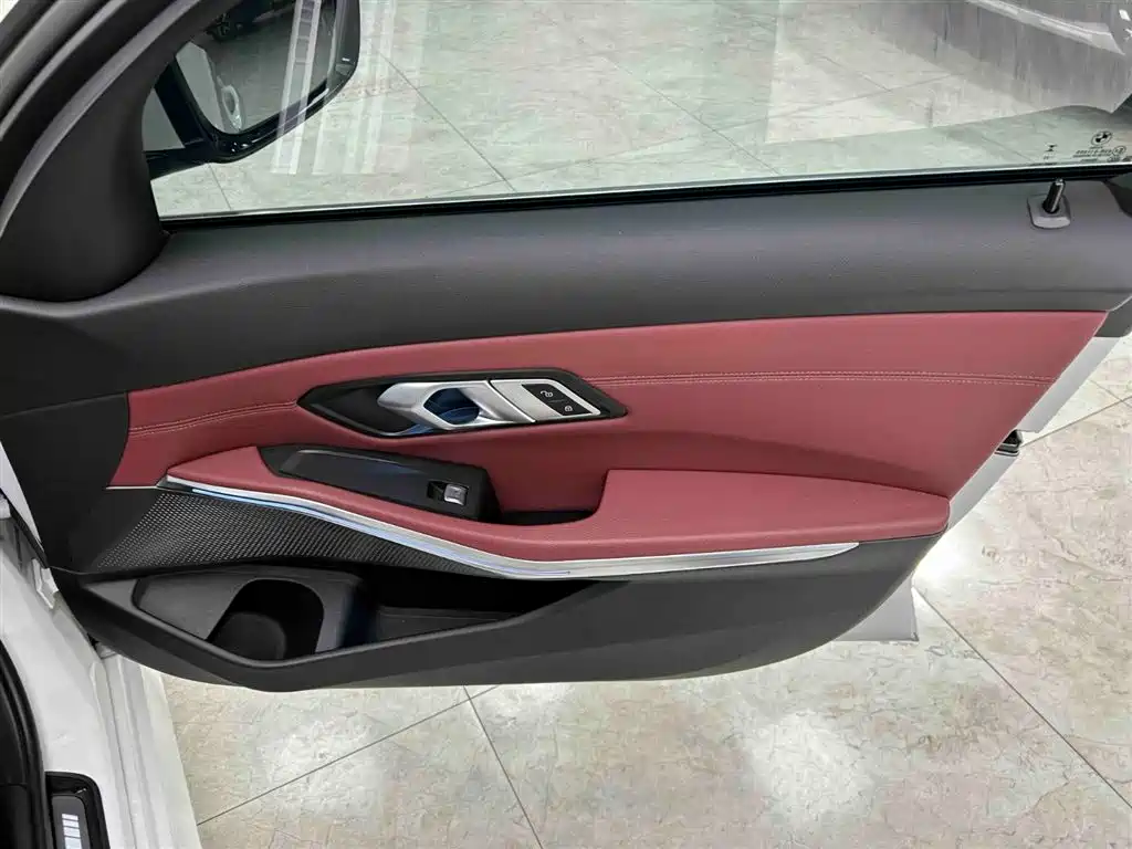 BMW 3 Series 2023 — фото 13