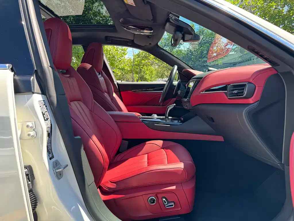 Maserati Levante 2022