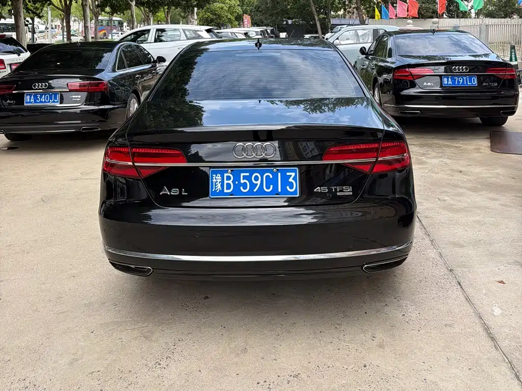 Audi A8 2016 — фото 4