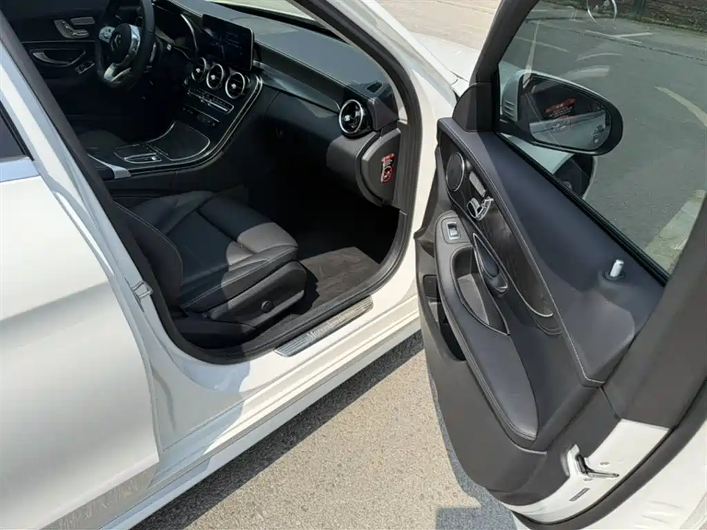 Mercedes-Benz C-Class 2020 — фото 19