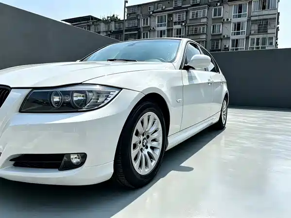 BMW 3 Series 2010