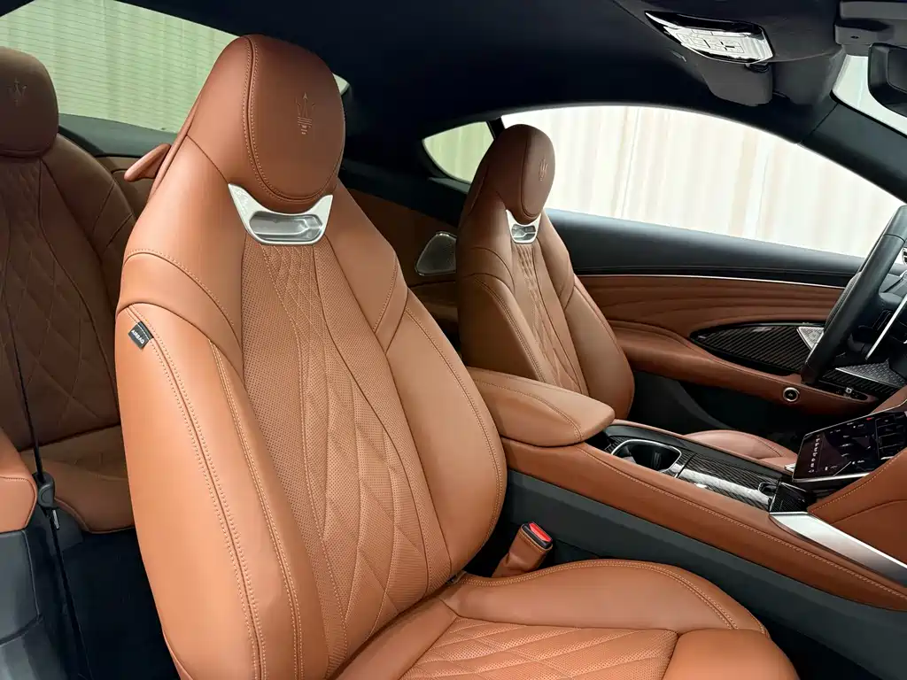 Maserati Granturismo 2024 — фото 14